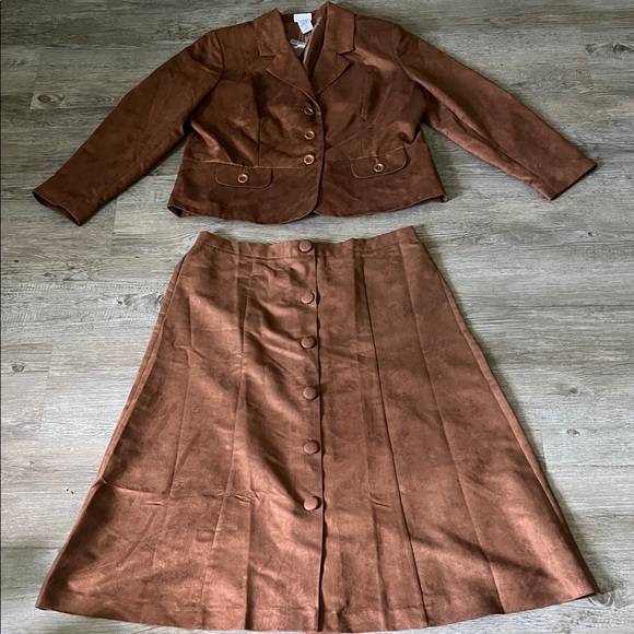 Bfa Classics Dresses & Skirts - NWT BFA classics Chic Brown Faux Suede A-Line Skirt and blazer 16P